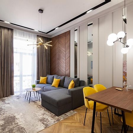 Royal Aparts Multi Lviv Dış mekan fotoğraf