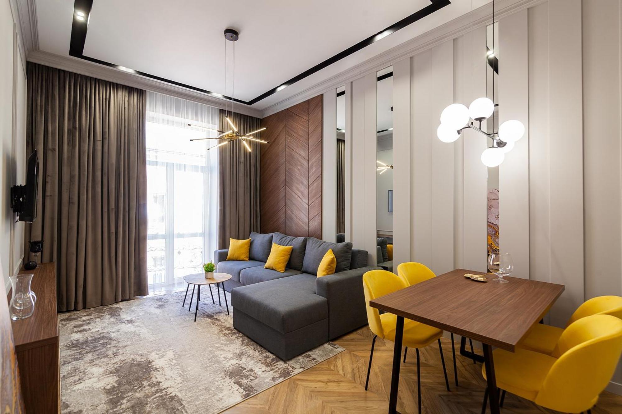 Royal Aparts Multi Lviv Dış mekan fotoğraf