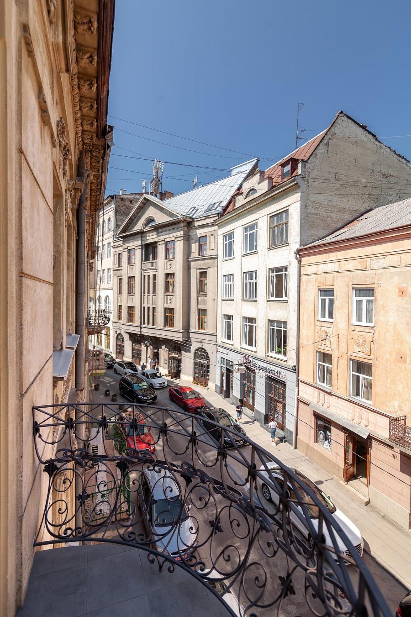 Royal Aparts Multi Lviv Dış mekan fotoğraf